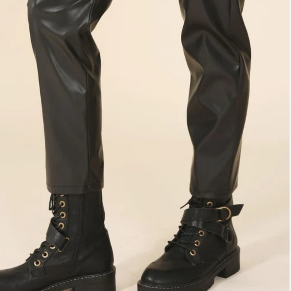 Black vegan leather pants - Picture 6 of 8
